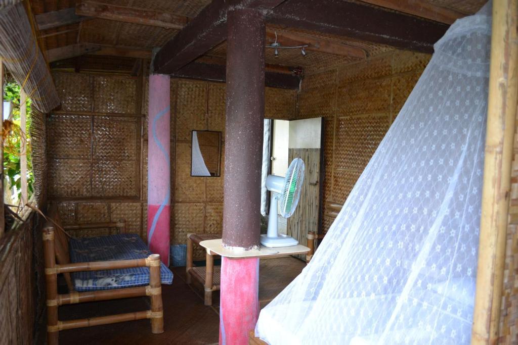 Spiderhouse Resort Yapak Room photo